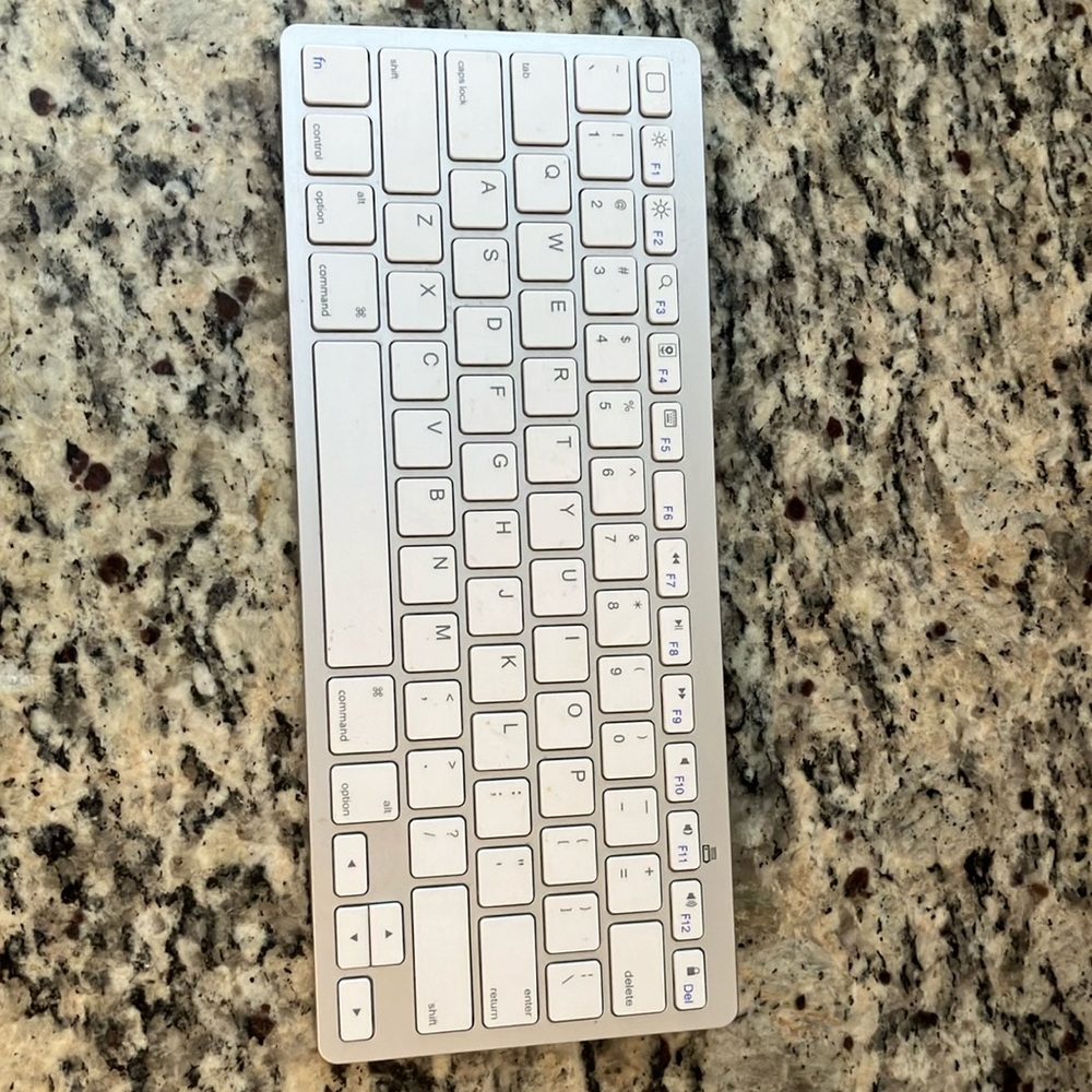 Omoton wireless keyboard